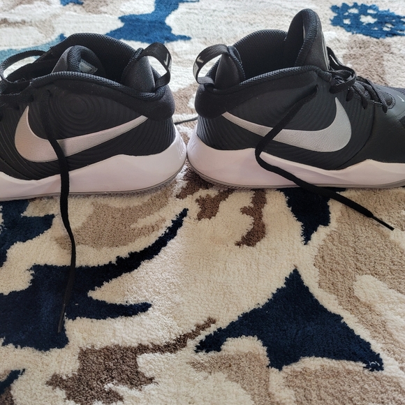 Nike size 8.5 Workout Running shoes - Picture 5 of 8